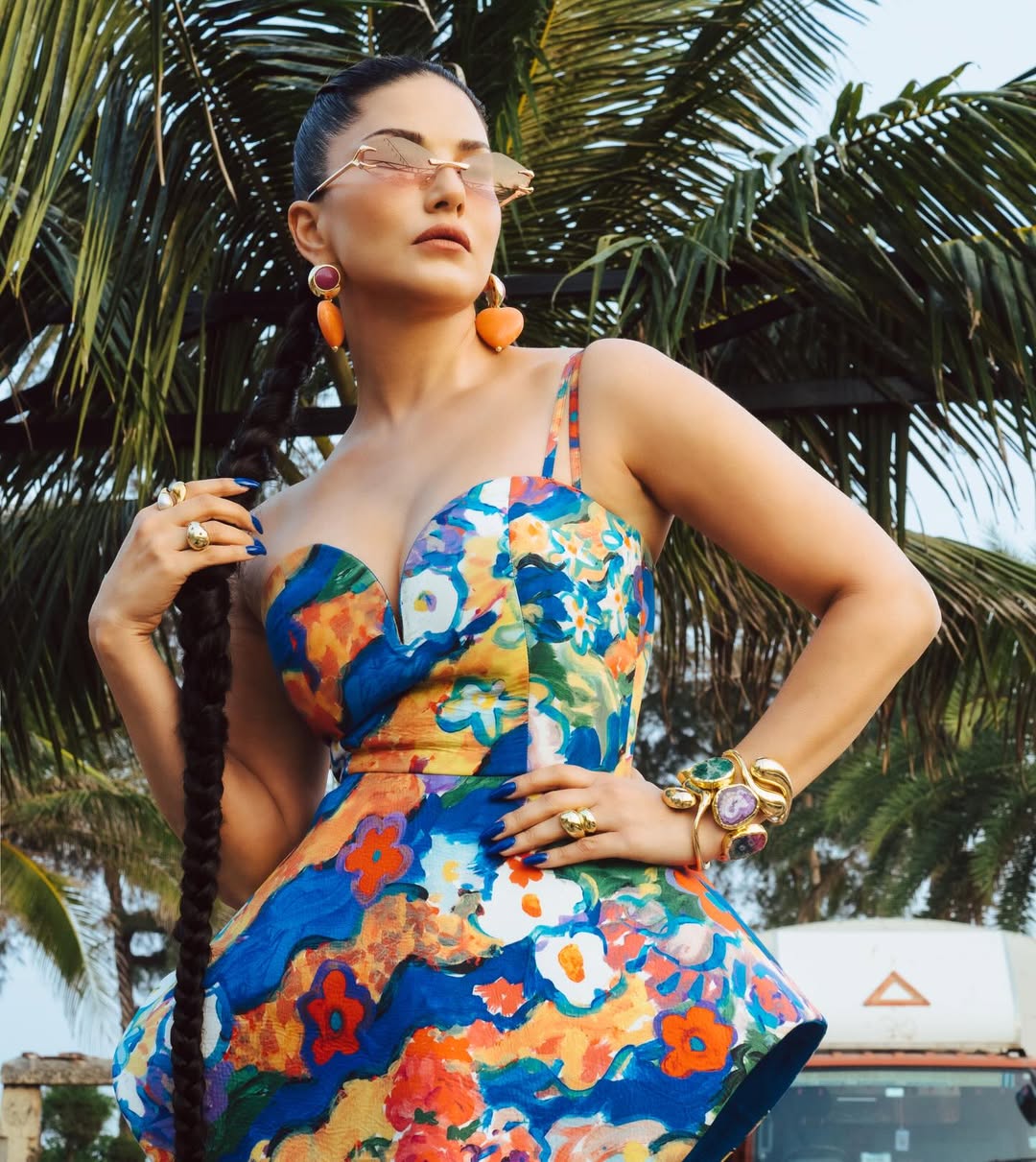 Sunny Leone - Paradis Sculpted Midi Dress